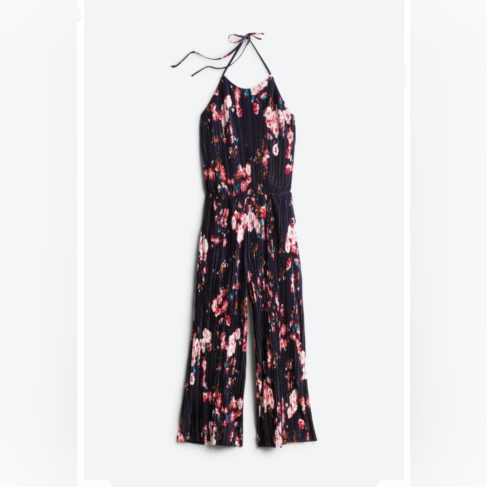COLLECTIVE CONCEPTS Bellamy Pleated Cropped Jumpsuit